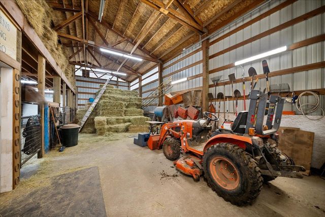 22915 E Morris Rd, Newman Lake, WA 99025