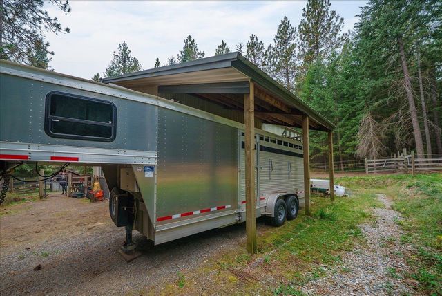 22915 E Morris Rd, Newman Lake, WA 99025