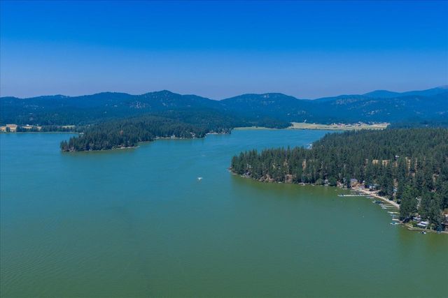 22915 E Morris Rd, Newman Lake, WA 99025