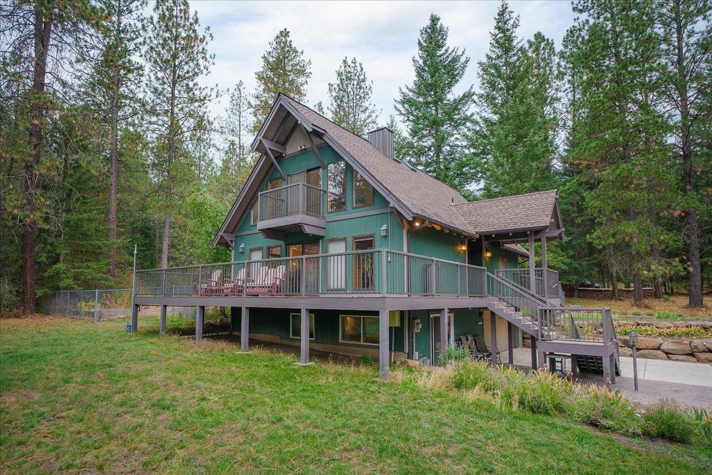 22915 E Morris Rd, Newman Lake, WA 99025