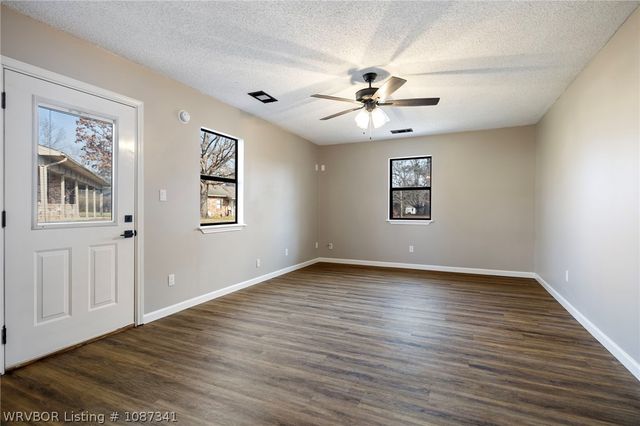 1105 Brentwood Drive, Greenwood, AR 72936