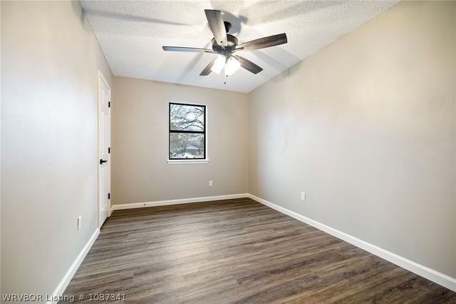 1105 Brentwood Drive, Greenwood, AR 72936