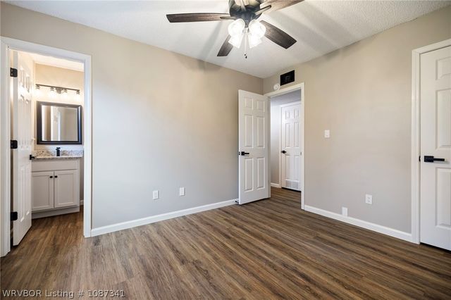 1105 Brentwood Drive, Greenwood, AR 72936