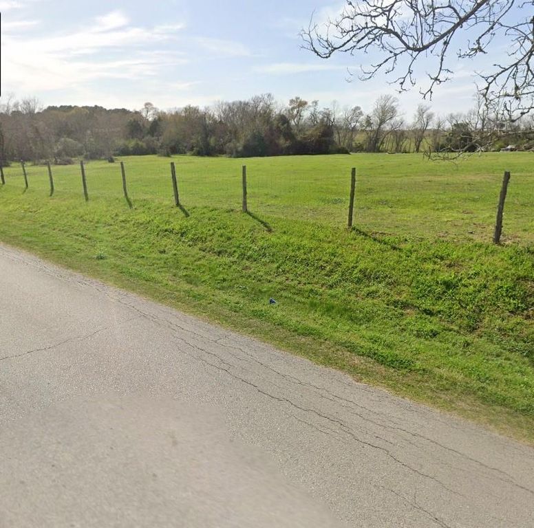 1085 Mill Creek Road, Bellville, TX 77418