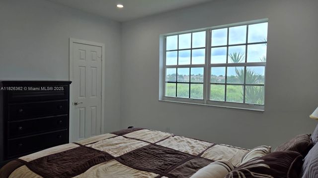 230 SW 117th Ter, Pembroke Pines, FL 33025