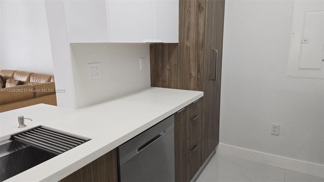 230 SW 117th Ter, Pembroke Pines, FL 33025