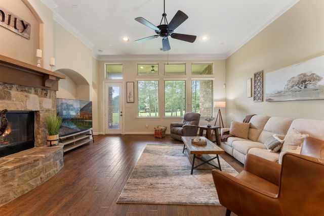 4787 Jackson Square Drive, Conroe, TX 77304