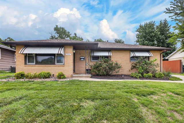 744 S Fabrique Dr, Wichita, KS 67218