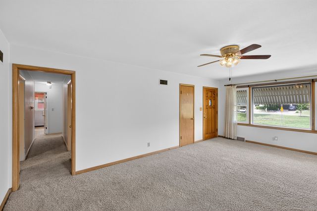 744 S Fabrique Dr, Wichita, KS 67218