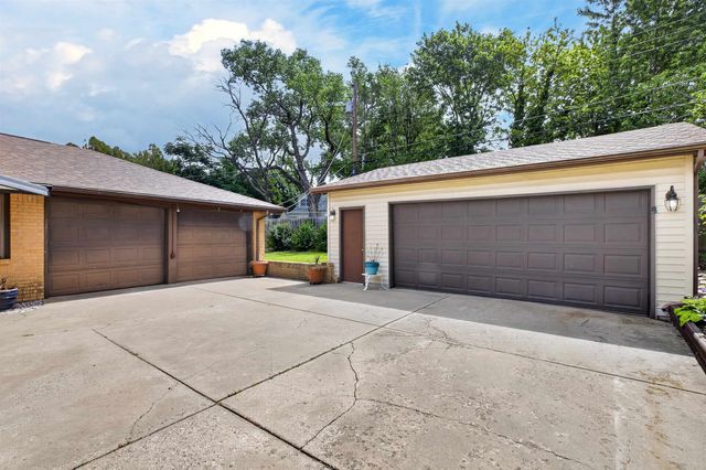 744 S Fabrique Dr, Wichita, KS 67218