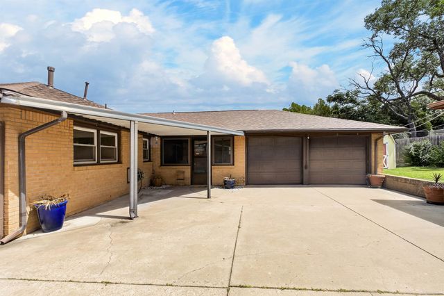 744 S Fabrique Dr, Wichita, KS 67218