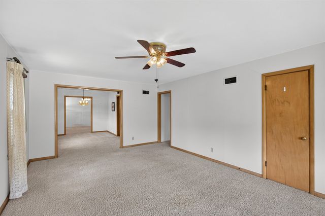 744 S Fabrique Dr, Wichita, KS 67218