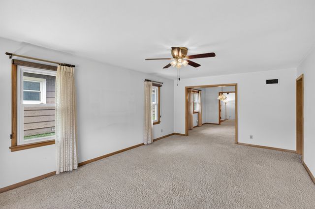744 S Fabrique Dr, Wichita, KS 67218