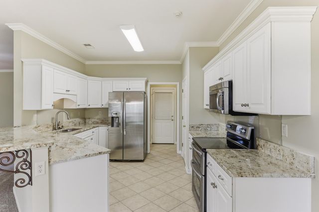 7493 APPLE YARD LN, Cordova, TN 38016