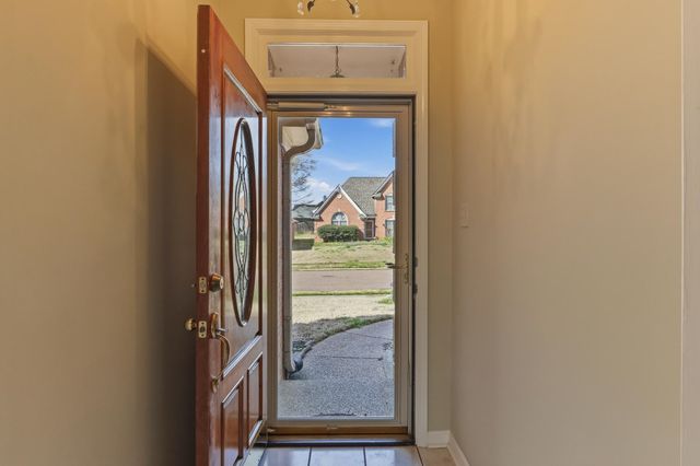 7493 APPLE YARD LN, Cordova, TN 38016