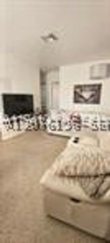 3421 NW Flagler Ter 3423, Miami, FL 33125