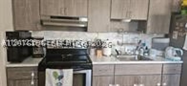 3421 NW Flagler Ter 3423, Miami, FL 33125