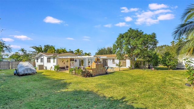 14465 SW 96th Ave --, Miami, FL 33176
