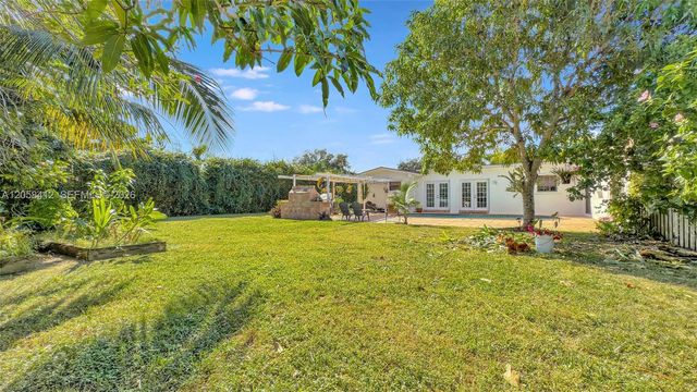 14465 SW 96th Ave --, Miami, FL 33176