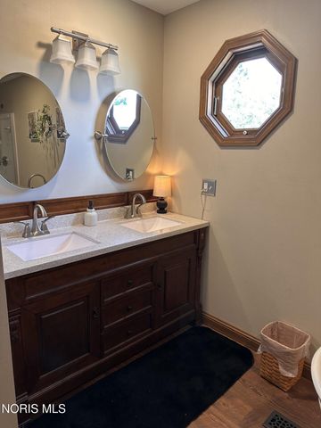 5211 County Road B, Delta, OH 43515