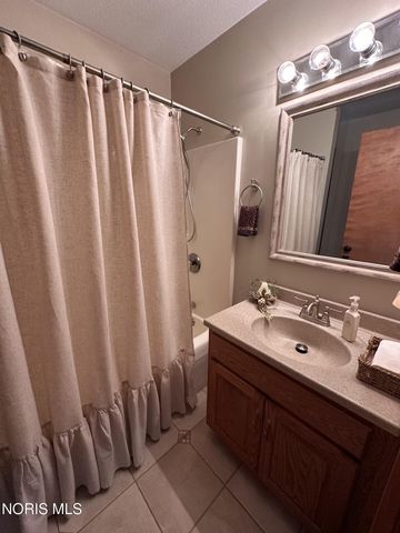 5211 County Road B, Delta, OH 43515