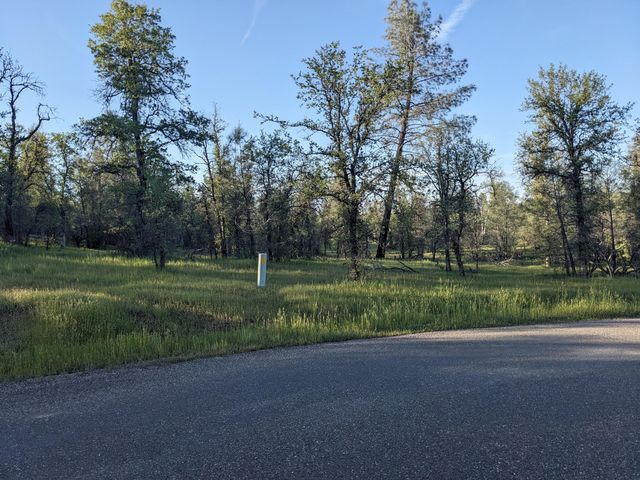 Lot 8 Neal Lane, Redding, CA 96003