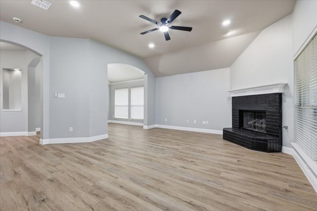 2616 Hollow Ridge Drive, Denton, TX 76210