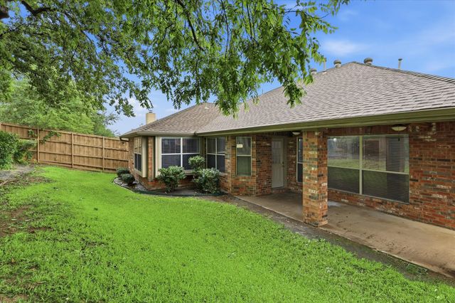 2616 Hollow Ridge Drive, Denton, TX 76210
