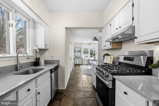 3032 STEPHENSON PL NW, Washington, DC 20015