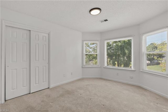 811 Twin Peak Ct CT, Chesapeake, VA 23320