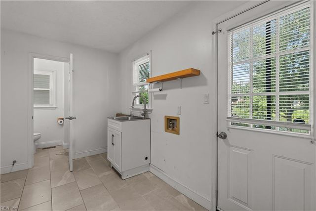 811 Twin Peak Ct CT, Chesapeake, VA 23320