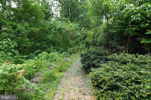 2407 VALLEY AVE, Wilmington, DE 19810