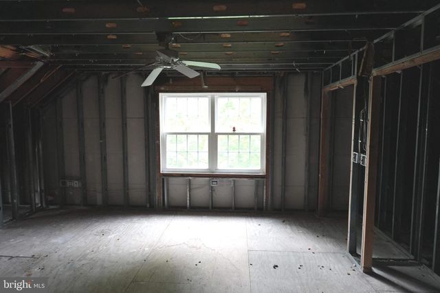 2407 VALLEY AVE, Wilmington, DE 19810