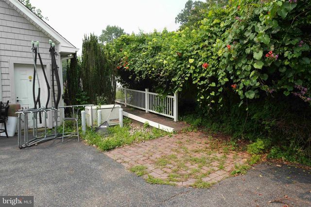 2407 VALLEY AVE, Wilmington, DE 19810