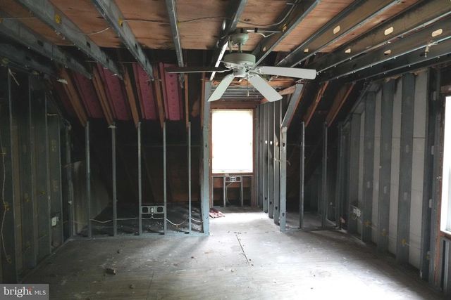 2407 VALLEY AVE, Wilmington, DE 19810