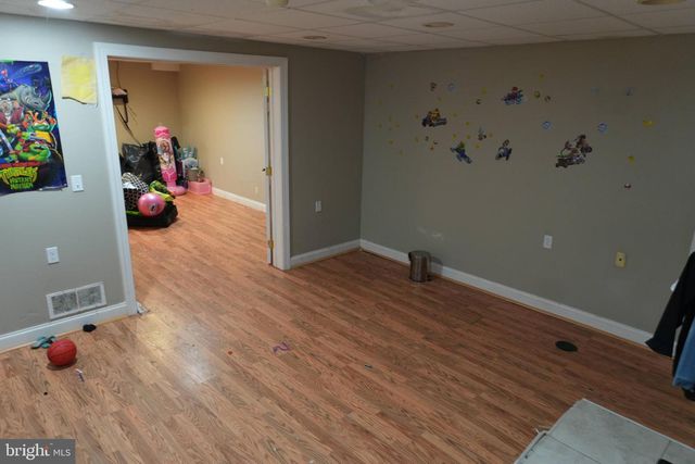 2407 VALLEY AVE, Wilmington, DE 19810