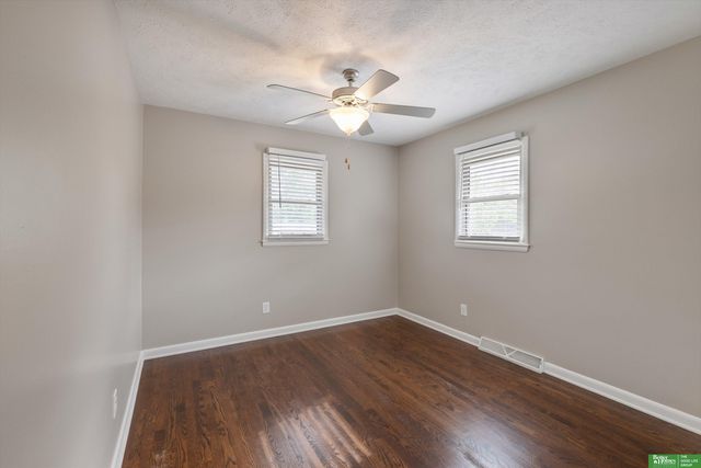 10934 Prairie Village Drive, Omaha, NE 68124