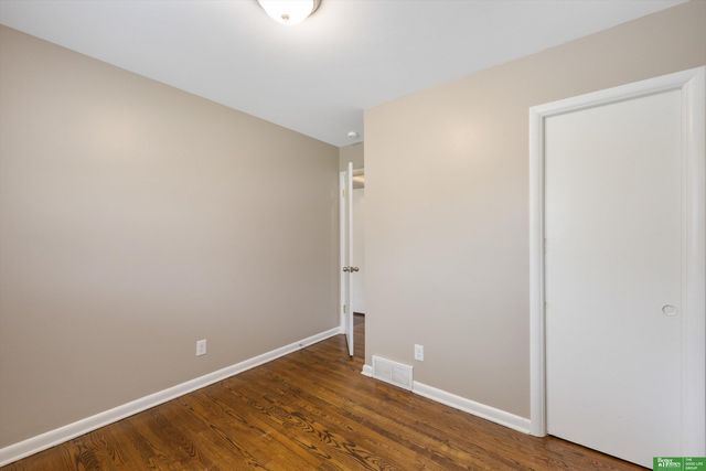 10934 Prairie Village Drive, Omaha, NE 68124