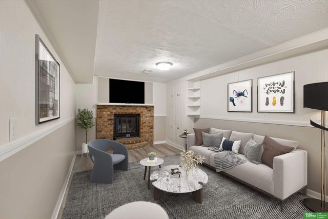 10934 Prairie Village Drive, Omaha, NE 68124