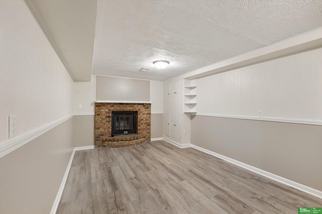 10934 Prairie Village Drive, Omaha, NE 68124