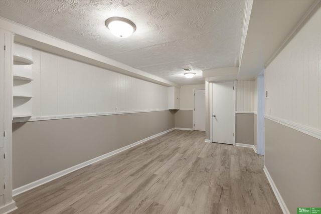 10934 Prairie Village Drive, Omaha, NE 68124