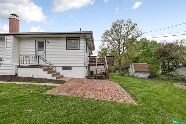 10934 Prairie Village Drive, Omaha, NE 68124
