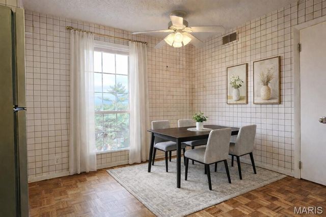 10367 Oxford Hill Drive 26, St Louis, MO 63146