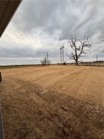 318 NW 67th Avenue, Bentonville, AR 72713