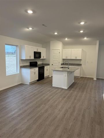 318 NW 67th Avenue, Bentonville, AR 72713