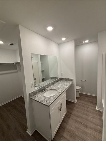 318 NW 67th Avenue, Bentonville, AR 72713