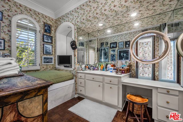 10128 Empyrean Way 203, Los Angeles, CA 90067