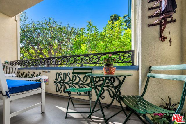 10128 Empyrean Way 203, Los Angeles, CA 90067