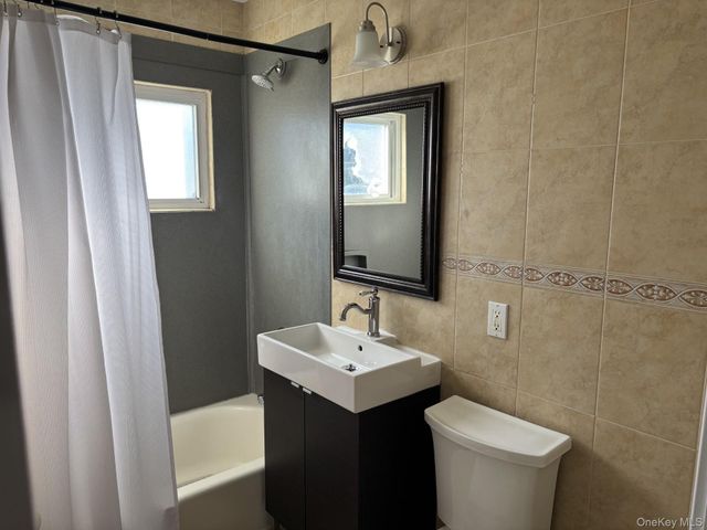 26 Polo Lane, Westbury, NY 11590