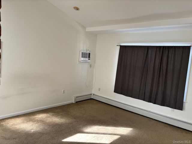 26 Polo Lane, Westbury, NY 11590